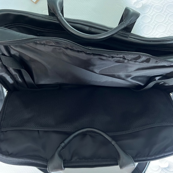 Large Leather bag and briefcase - Picture 7 of 7